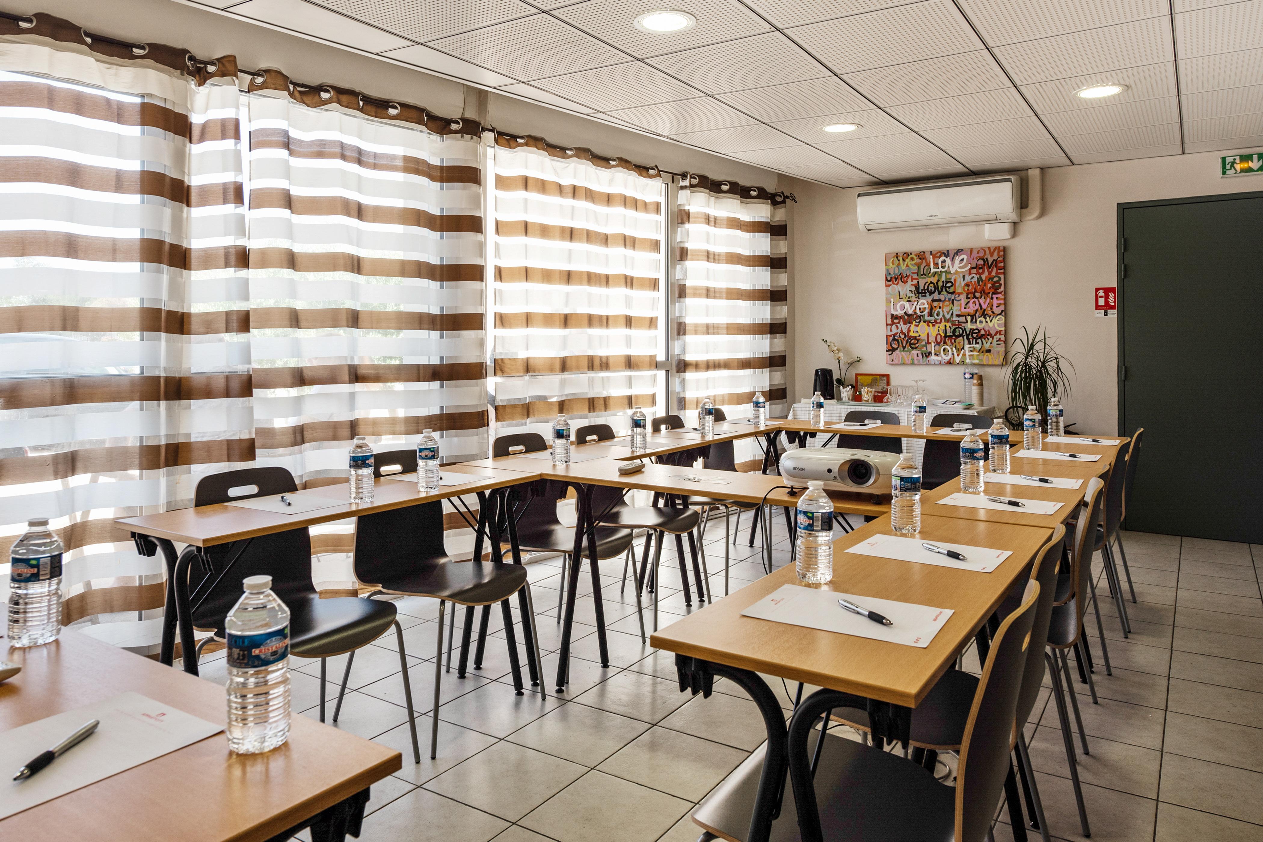 Appart hôtel Appart’city Marseille Aéroport – Vitrolles Vitrolles (Bouches-du-Rhone)